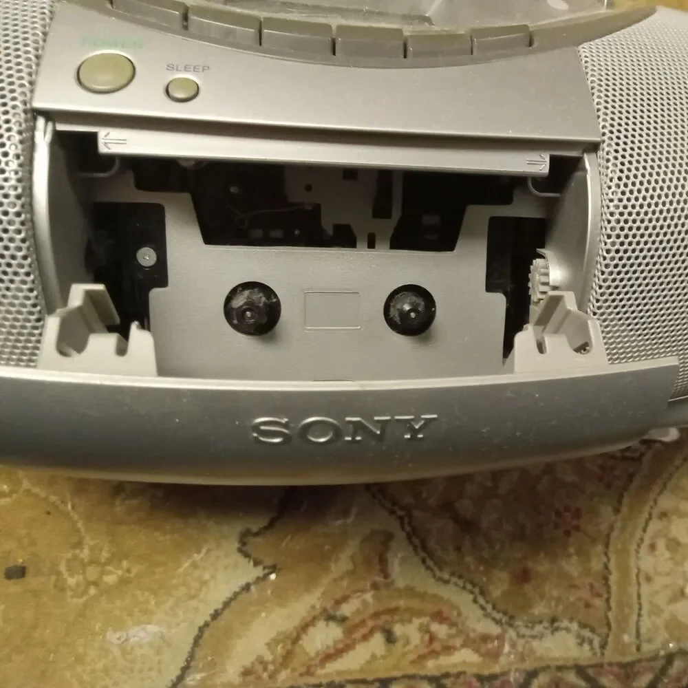 Sony CFD-S350 Stereo Boombox Cassette CD Player w/ cord, no remote As is.